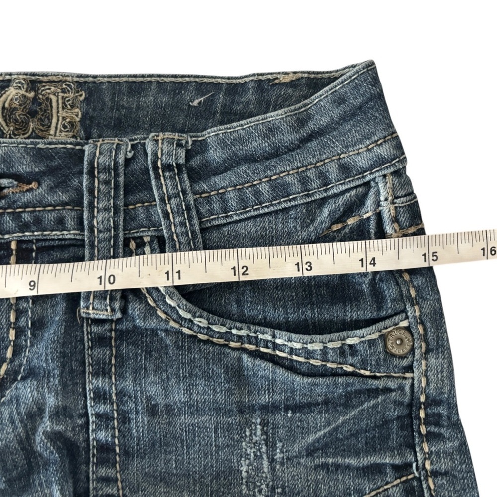 Truce Women's Jean Shorts - Picture 6 of 7